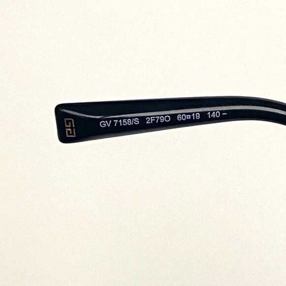 NEW Givenchy Aviator Gradient Lens Sunglasses Gold Frame GV7158/S - Picture 5 of 8